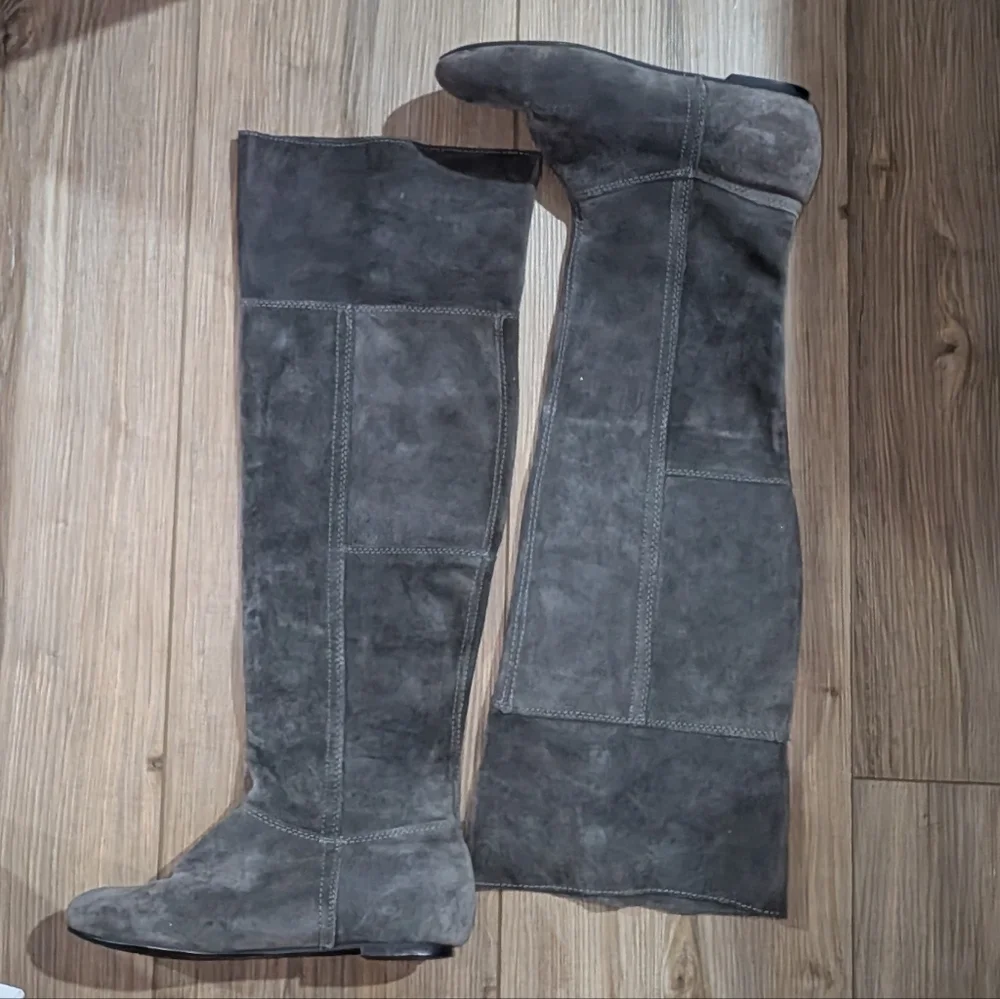Chinese Laundry Gray Over the Knee Suede Boots